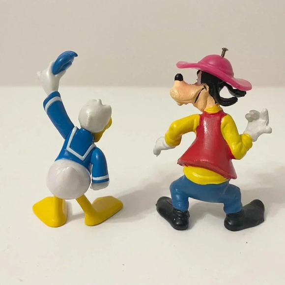 Lot  of 6 Disney PVC Figures Mickey Mouse Minnie Donald Daisy Goofy Louie - Picture 6 of 10